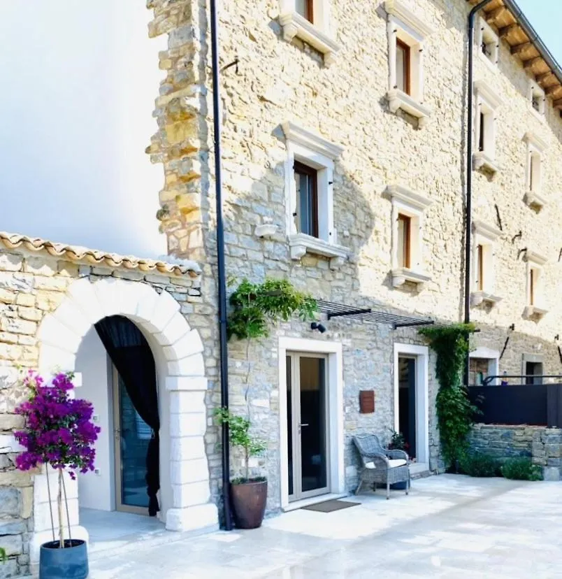 Rezort Hotel Casa Dante - Boutiquehouse Tomr Momjan Chorvatsko